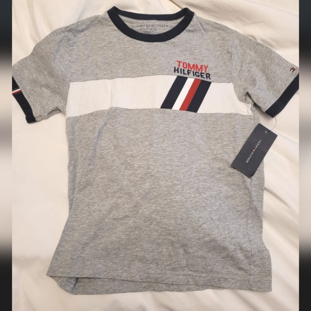 Tommy hilfiger size 8/10 boys tshirt